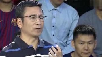 事实证明,“跌落神坛”的白岩松,已经走上了另一条大道