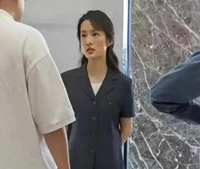 周里京、吴玉芳主演的电影《人生》,陈晓、李沁能超越吗?
