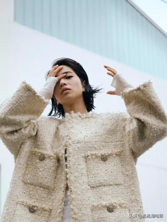 组图:小松菜奈倔强的样子,很迷人啊