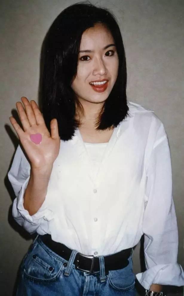 “三级女皇”张文慈:自曝17岁被下药失身,被雪藏后靠拍三级为生