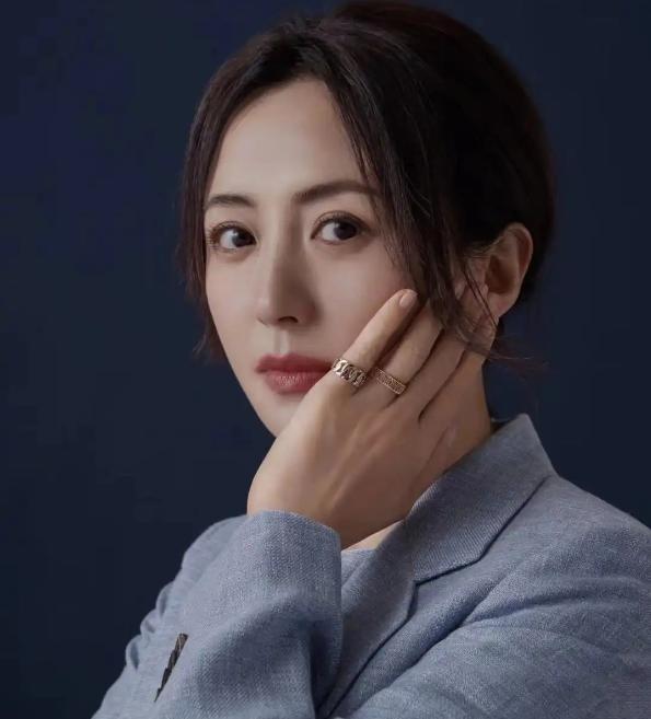 杨童舒:和老公相爱至今,我不是于和伟的老婆,老公是普通商人