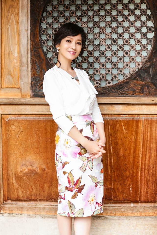 红极一时赵雅芝:带着两个儿子再婚,将丈夫当男朋友让我一生幸福