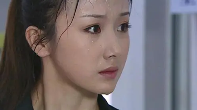 曾经也是美丽明艳,却因整容毁掉一切,这6位女星全是反面案例!