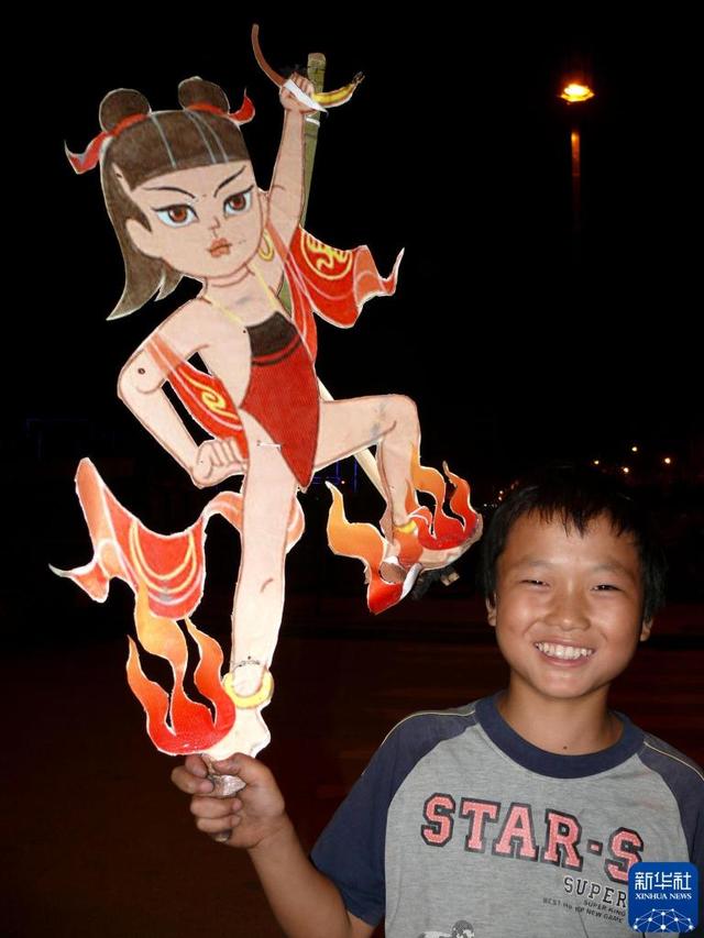 时光相册|这些老照片能告诉你人们对哪吒有多爱