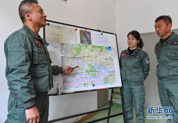 南粤警察一日:神兵天降 蛟龙出海