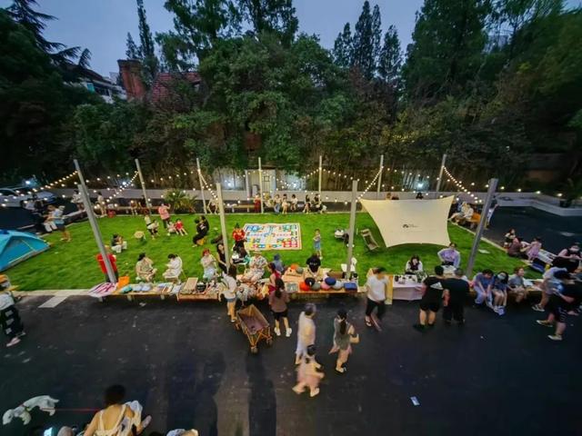 上海长宁这条百年马路,为何常逛常新?