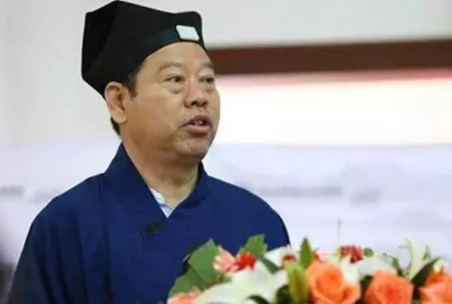 19年被绑架的陆万祯有多壕?道长父亲3.75亿包山头,母亲15家公司