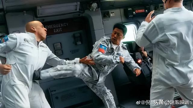 港产科幻邪典片,故事大胆尺度生猛,因票房惨败,生不逢时被埋没