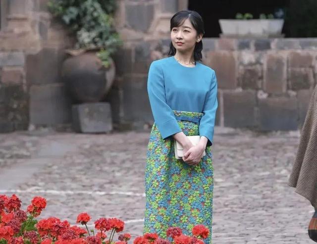 日本皇室姐妹花:佳子公主漂亮30岁未嫁,爱子公主无缘皇位反被困