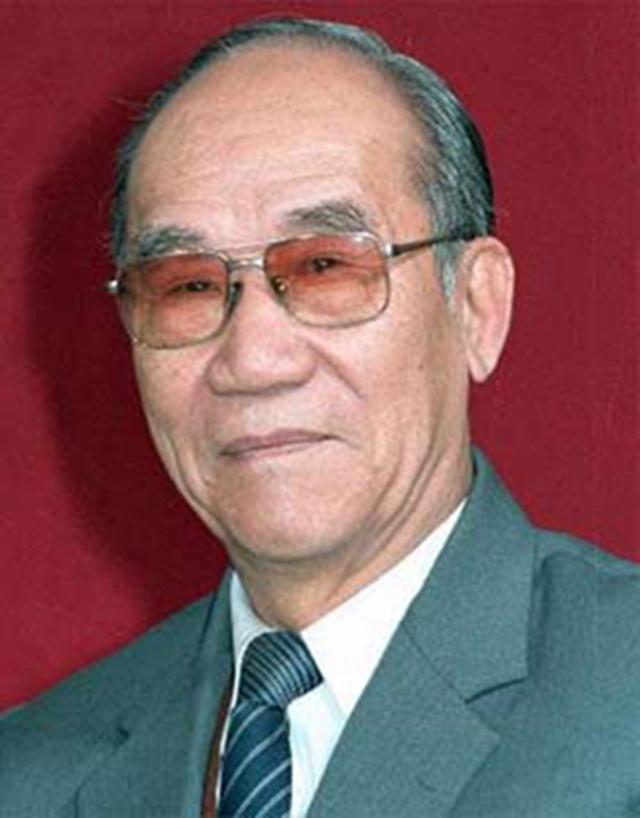 侯宝林用相声逗得毛主席哈哈大笑,主席大赞:侯先生,再来一个
