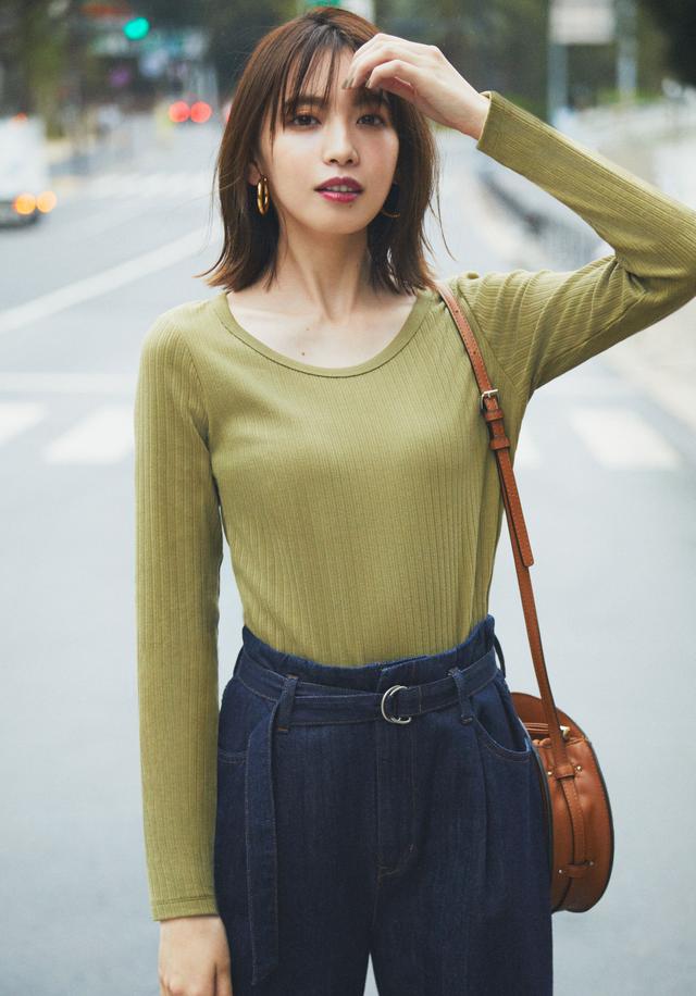 掌握春季流行趋势,多彩上装助你打造亮眼造型