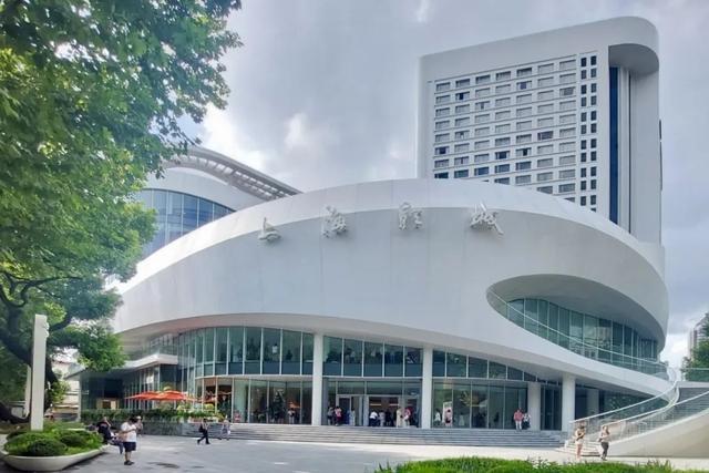 上海长宁这条百年马路,为何常逛常新?