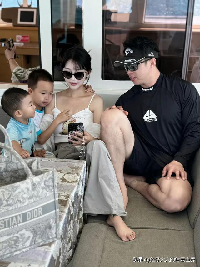 德云社烧饼妻子晒国外游玩Vlog,好身材令人羡慕,不像生俩娃的人