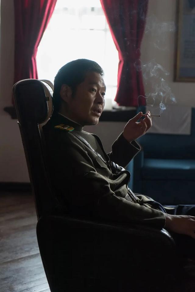 「韩影推荐」韩国犯罪动作电影《VIP》由张东健、李钟硕担任主演