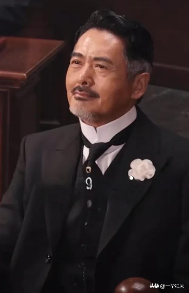 一部唐探才真正读懂了周润发,配角光芒盖全片,金鸡金像奖稳了