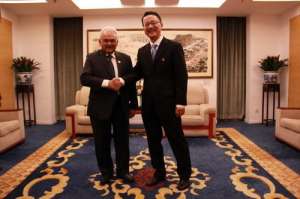 潘迪(外交部亚洲司司长刘劲松会见尼泊尔驻华大使潘迪)