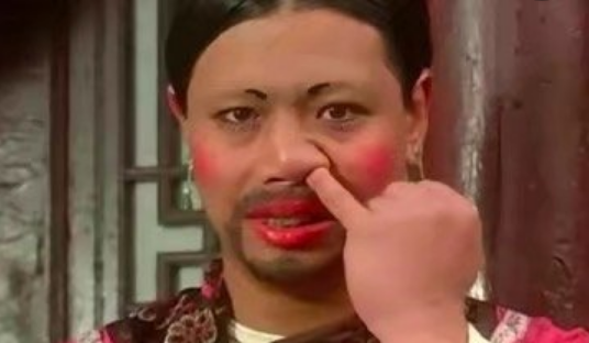 周星驰老搭档“如花”露面,中风后暴瘦70多斤,走路吃力口齿不清引担忧