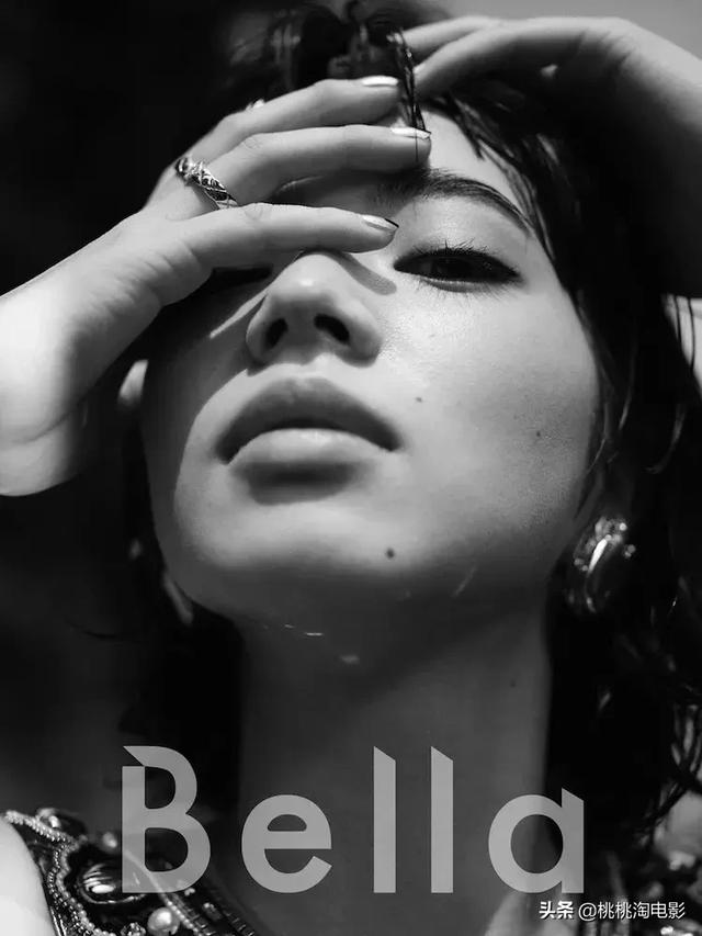 组图:小松菜奈倔强的样子,很迷人啊