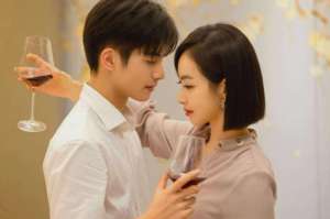 宋威龙女朋友(宋威龙刚火又曝新恋情？酒店门口夜会小姐姐，扒其情史：太丰富)