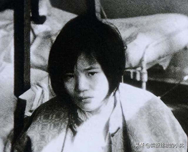 “禁止外泄”的老照片,男女混合脱衣舞俱乐部,让人眼界大开