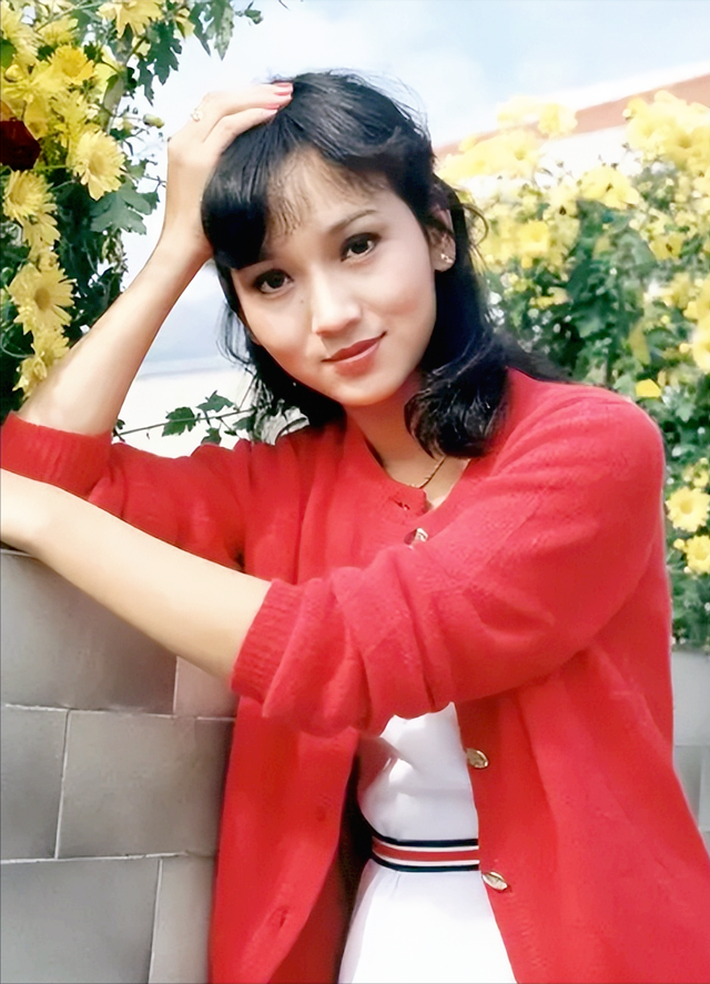 红极一时赵雅芝:带着两个儿子再婚,将丈夫当男朋友让我一生幸福