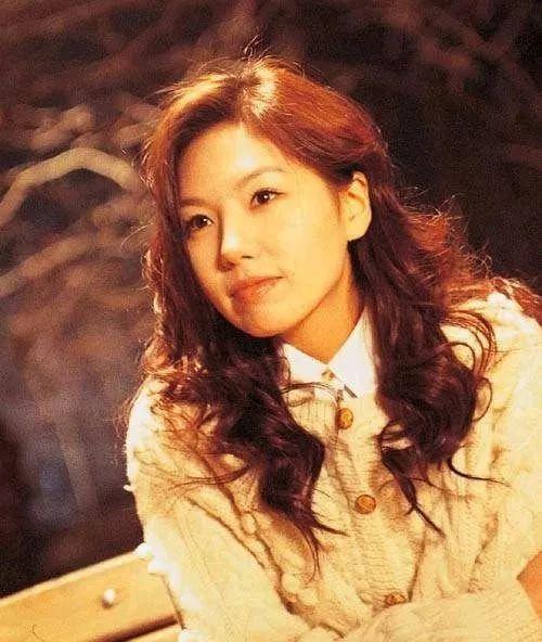 揭秘韩国演艺圈悲惨事件!8名女星因潜规则自杀,现又多了崔雪莉