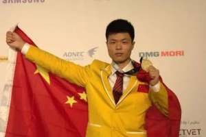 叶昭(95后蔡叶昭：“揉”出来的世界冠军)