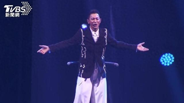 刘德华在台北唱《中国人》,“‘台独’分子玻璃心碎满地”
