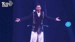 刘德华中国人(刘德华在台北唱《中国人》，“‘台独’分子玻璃心碎满地”)