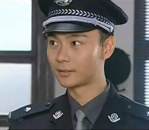 整容失败 曾自杀 海岩之子侣皓吉吉的人生“变形记”