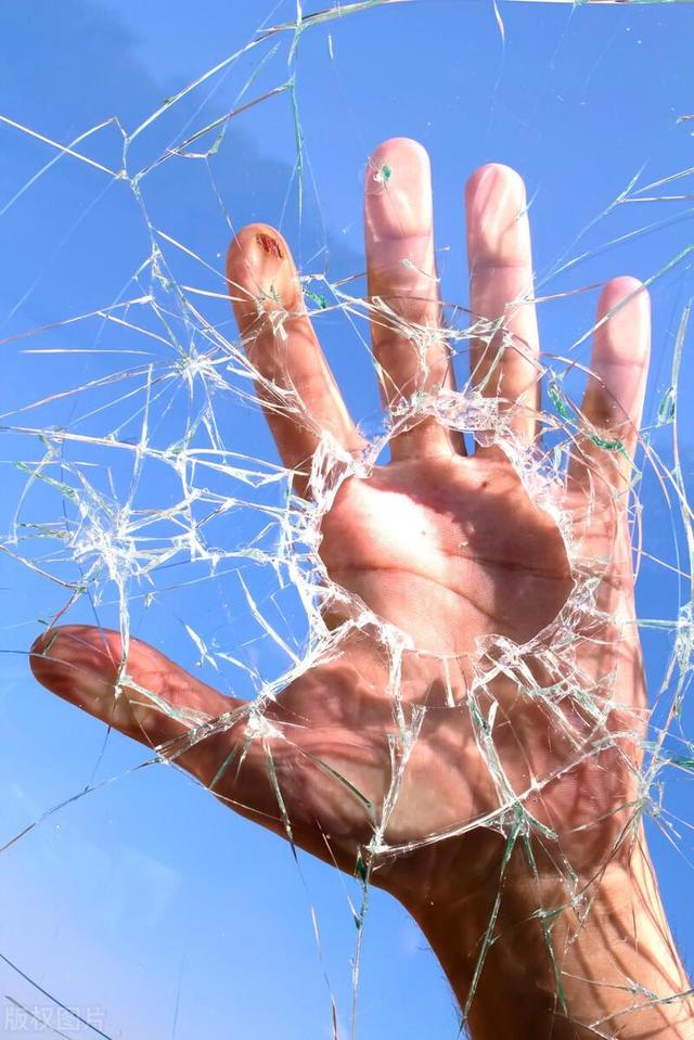 天蝎座总是这样,既让人抓狂,又让人无法不爱
