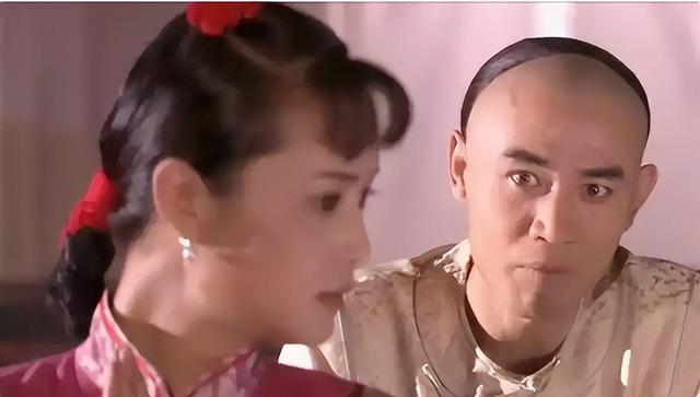 “我白文氏走后不许杨九红戴孝!”为何二奶奶就是看不上杨九红?