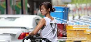 朱芊佩(还记得“最美搬运工”朱芊佩吗？她完成逆袭，靠搬运货物年赚百万)