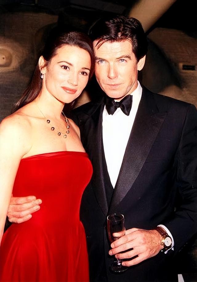宠妻标杆“007”:结婚28年,妻子胖到260斤也不嫌弃,只爱她一人
