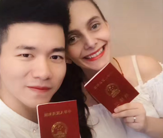 5年前,湖南农村小伙罗梦翔娶了一个法国女高管,如今怎么样了?