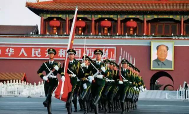 你可以没听过这样的军歌，但不能不知道这些催泪的歌词