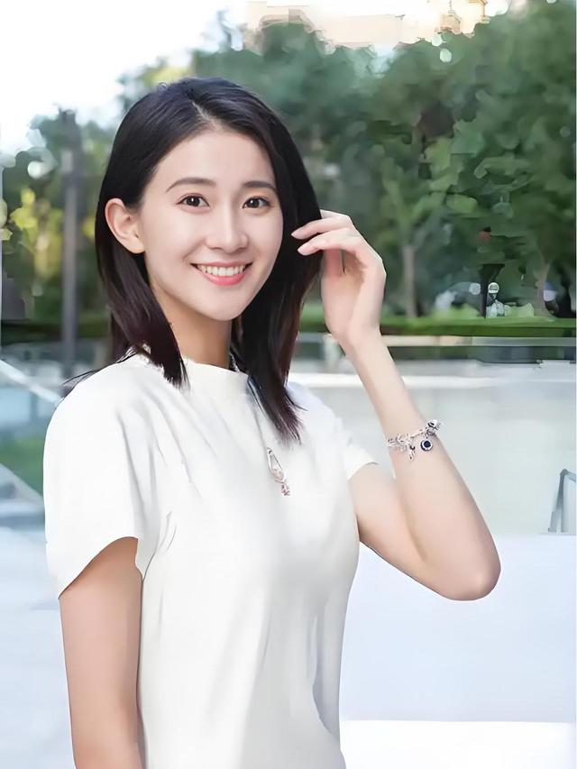 体操女神张豆豆:“挺胸照” 出圈,嫁孙杨的逆袭爱情与事业