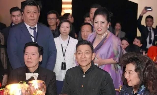 2000年,刘德华凭借《暗战》,成为21世纪第一个金像奖影帝
