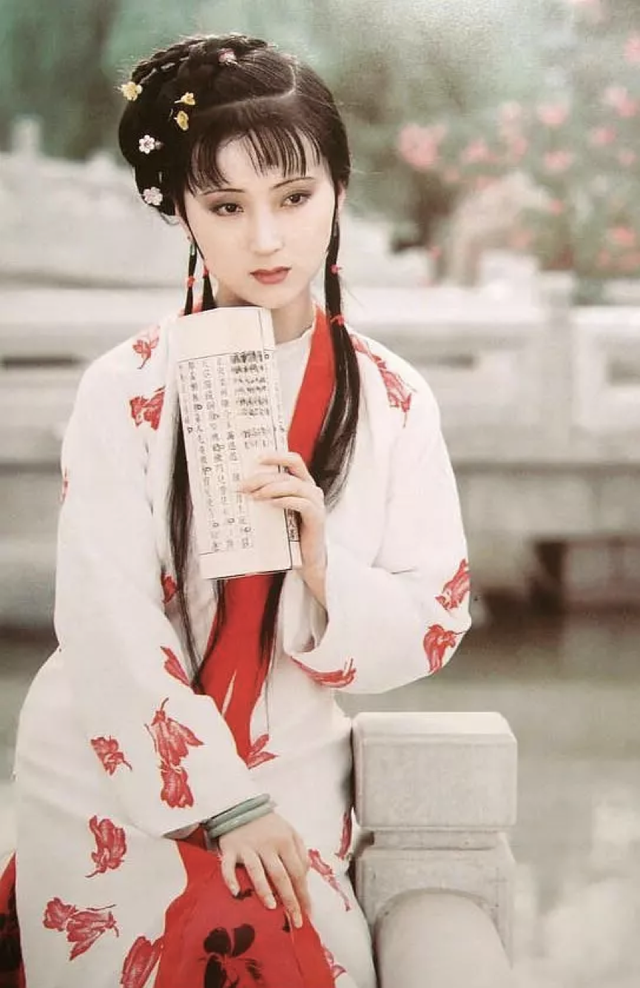 还原曹雪芹笔下众金钗:林姑娘不是灰姑娘