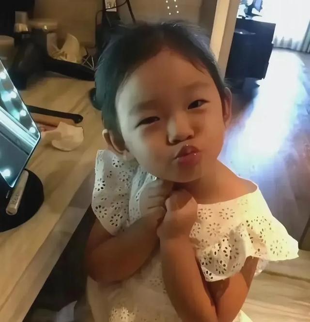 13岁女孩一席话让父母震惊!小玥儿霸气:光头不许花我大S的钱!