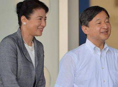 这就是夫妻相的强大,雅子妃跟德仁26年,就知道两人现在有多像