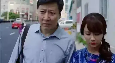 驾驭得了皇帝,演得了维修工,《重生》的小配角,现实中比老板红