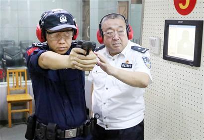上得了讲台 下得了靶场