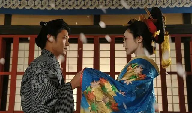 日本大尺度“三级片”【花宵道中】女主的颜值身材谁不迷糊!