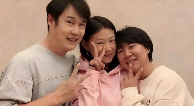 小沈阳的女儿沈佳润,因长相太丑被吐槽像猴?如今她逆袭成什么样
