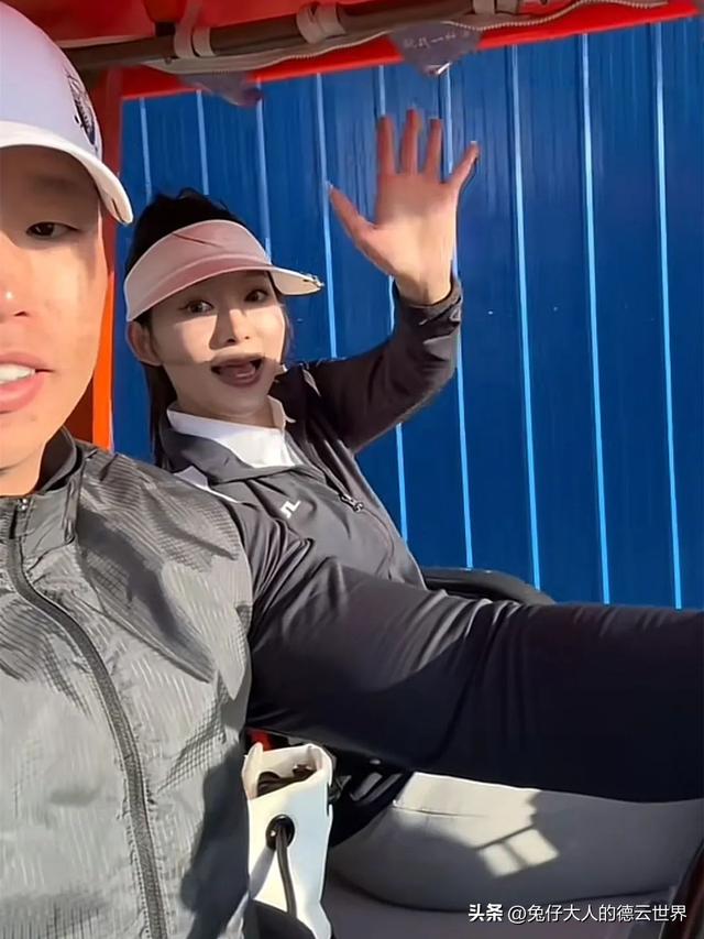 德云社烧饼妻子晒国外游玩Vlog,好身材令人羡慕,不像生俩娃的人
