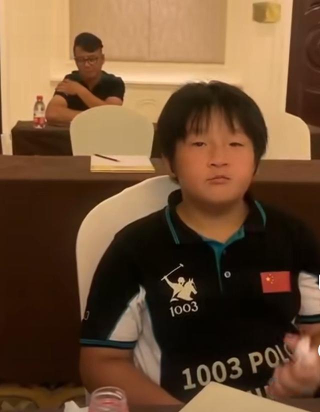 10岁轩轩大变样!穿国家马术队队服太帅气,边抹眼泪边表白冉莹颖