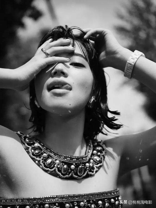 组图:小松菜奈倔强的样子,很迷人啊