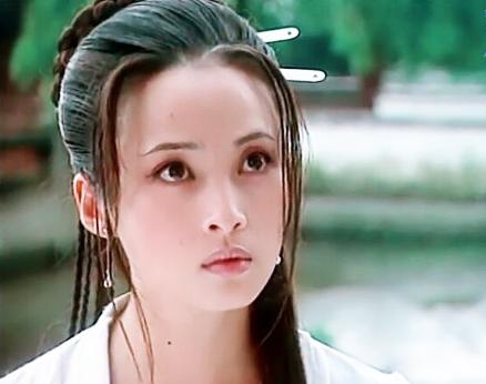 同是出演魔女,陈钰琪,唐嫣,赵丽颖,都没她惊艳
