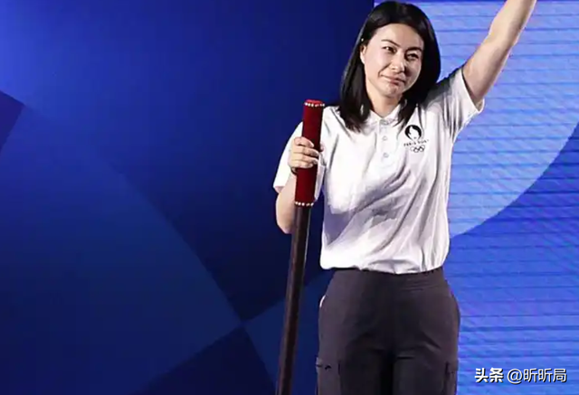 看清楚了郭晶晶的四重身份后,终于明白霍启刚为何非她不娶了